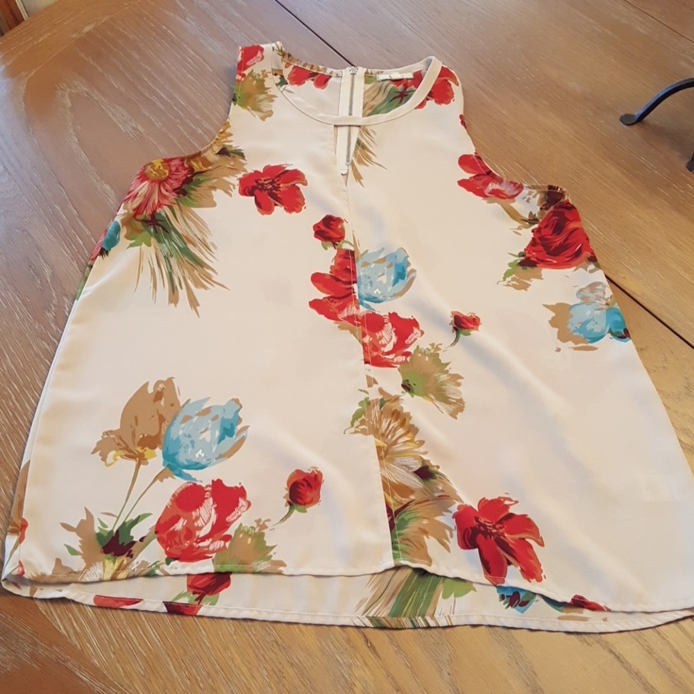 Sleeveless blouse